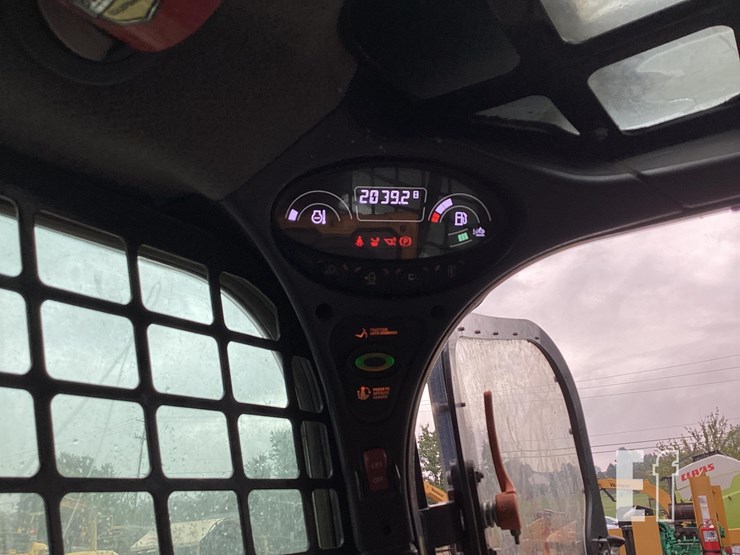 2023-bobcat-t770-image-17