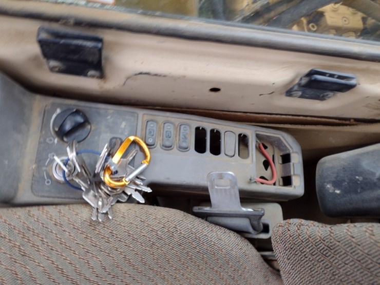 caterpillar-311b-image-10