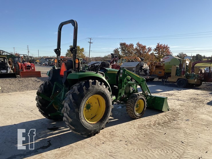 2023-john-deere-4044r-image-4