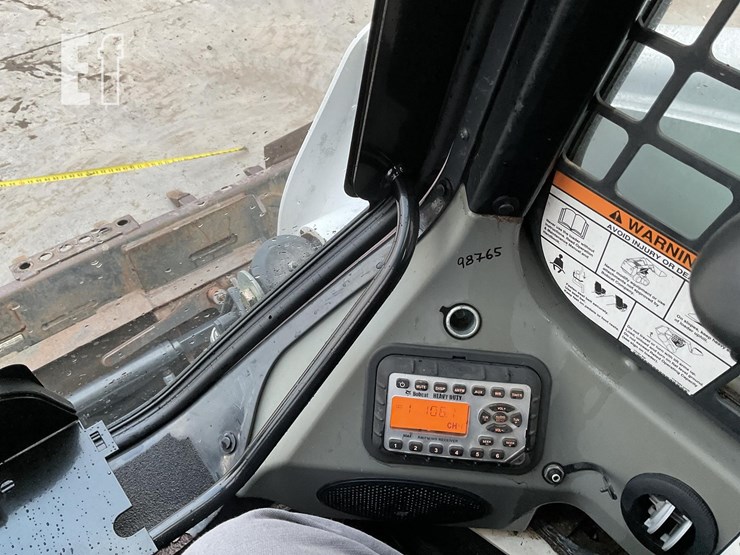 2017-bobcat-s650-image-15