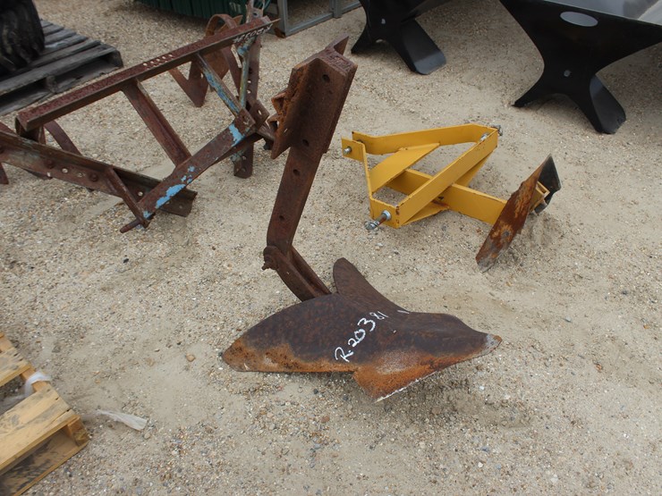 #20381-•-heavy-duty-middle-buster-image-2