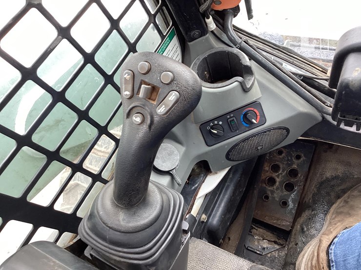 2016-bobcat-s770-image-13