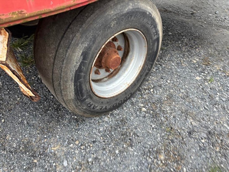 trioliet-salomix-200l-mixer-wagon-image-5