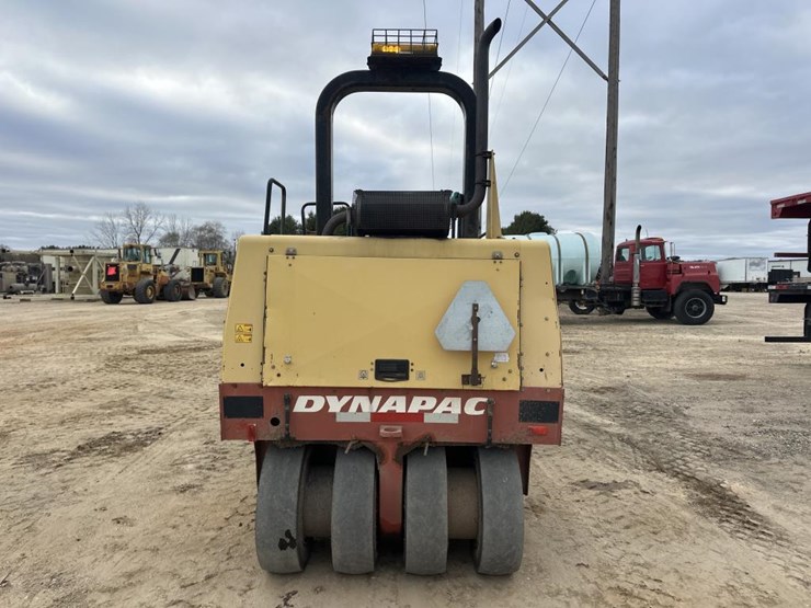 2007-dynapac-cp142-image-4