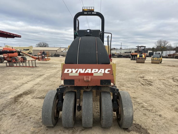 2007-dynapac-cp142-image-8
