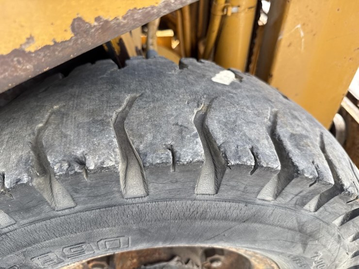 #5082-•-tcm-fvd25-forklift-image-34