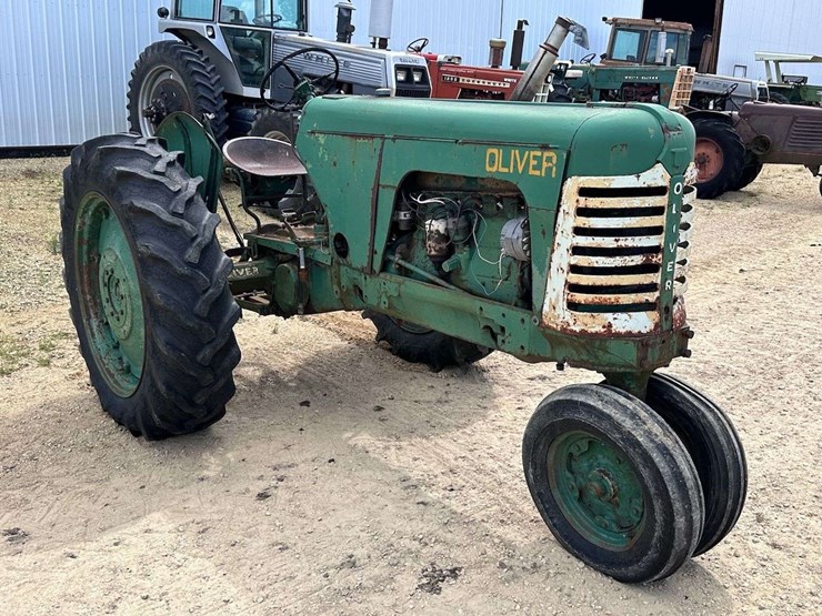 oliver-super-88-gas-row-crop-image-4