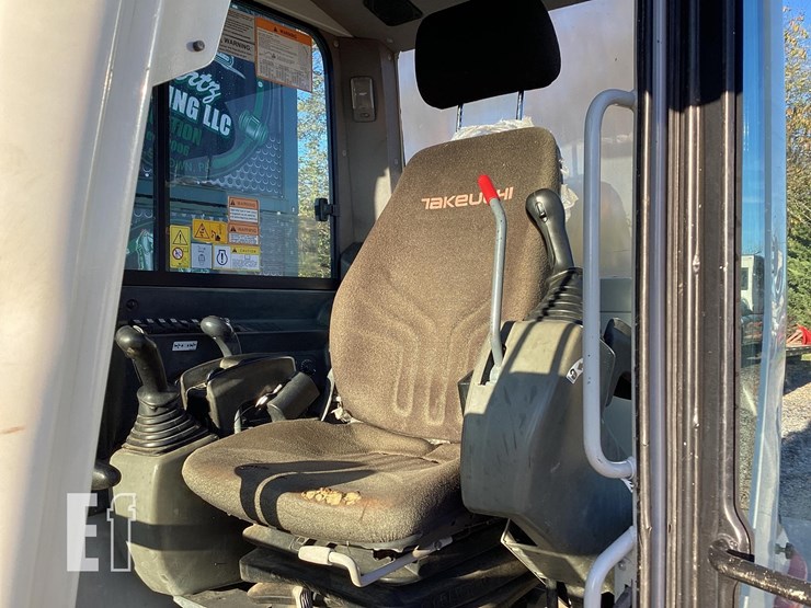 2019-takeuchi-tb290-image-16