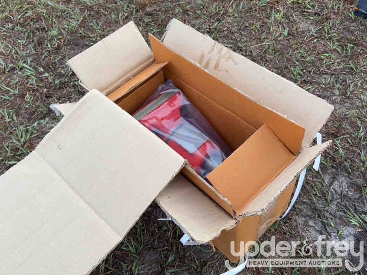 unused-8"-real-steal-multi-purpose-vise-image-5