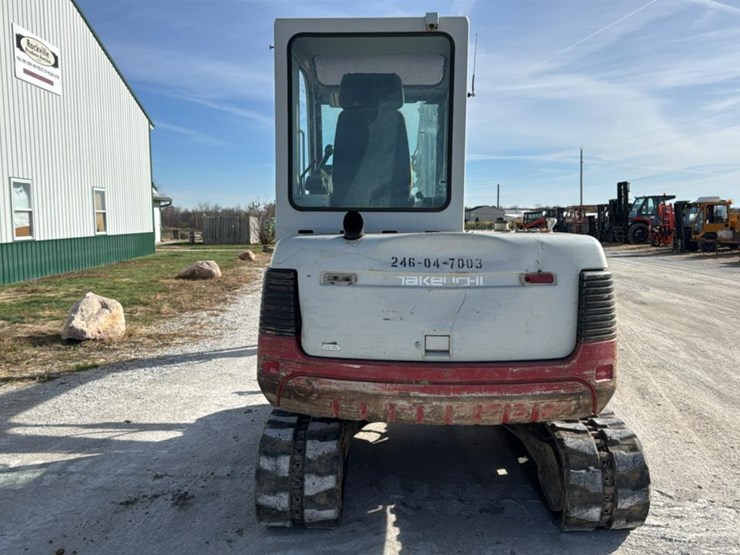 takeuchi-tb145-image-4