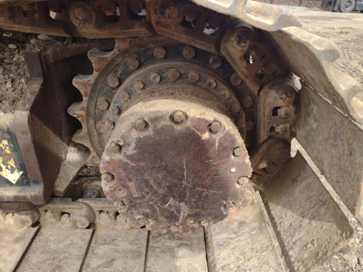 deere-225d-lc-image-33