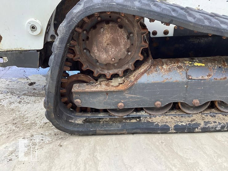 2022-bobcat-t770-image-12