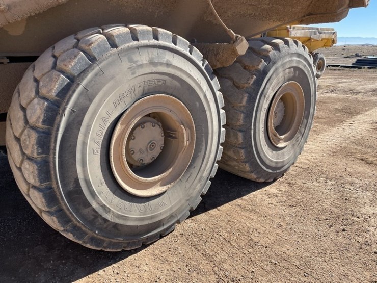 2021-komatsu-hm400-image-10