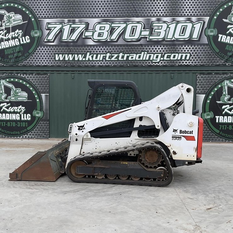 2021 BOBCAT T740