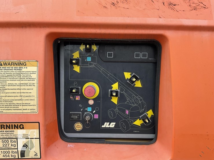 2008-jlg-600s-image-10