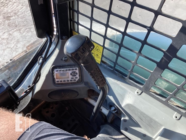 2021-bobcat-t450-image-16