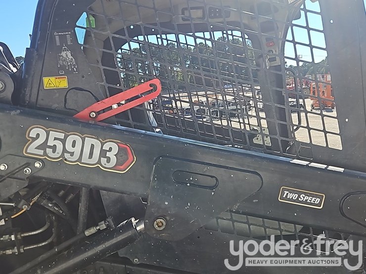 2020-caterpillar-259d3-image-18