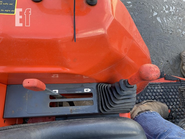 1995-kubota-l2900-image-12