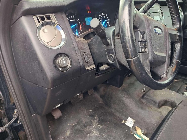 2016-ford-expedition-image-18