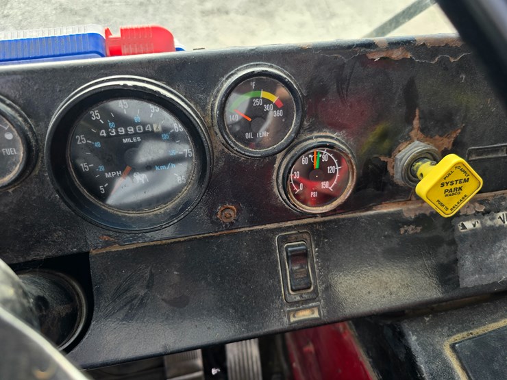 2001-mack-le613-image-48