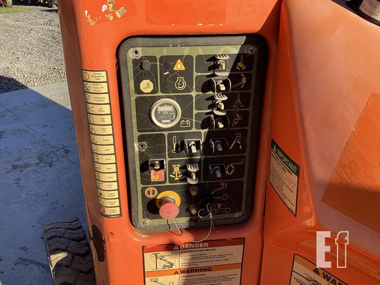 2008-jlg-e400ajpn-image-9