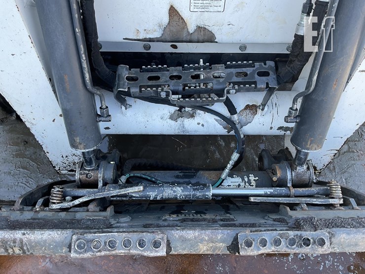 2021-bobcat-s850-image-10