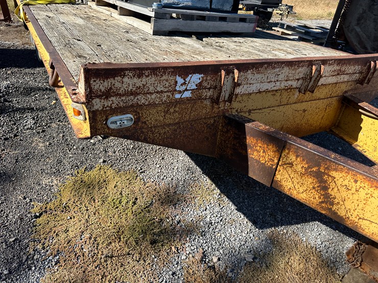 #32818-•-18'-t/a-pintle-hitch-equipment-trailer-image-24