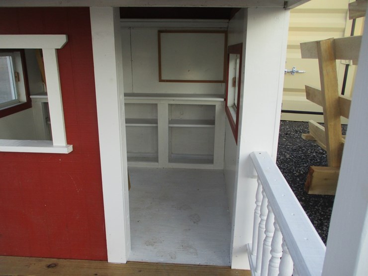 #435-•-6'x8'-play-house-w/-loft-used-image-4