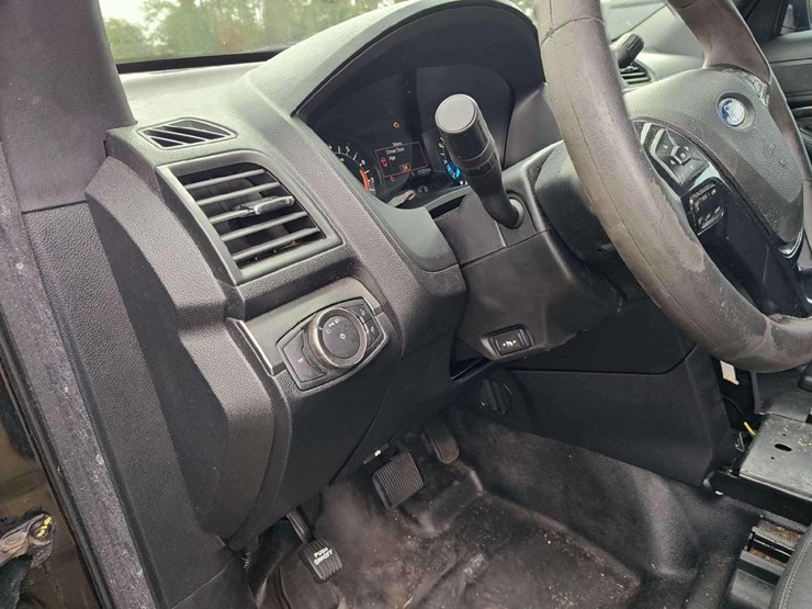 2018-ford-explorer-image-19