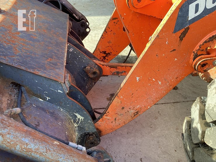 2017-doosan-dl250-5-image-9