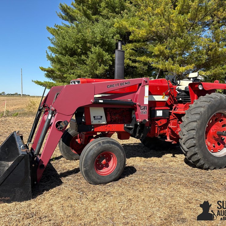 1975 INTERNATIONAL 1066