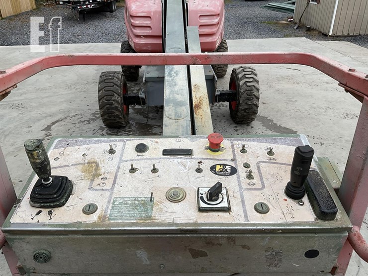 2017-skyjack-sj40t-image-11