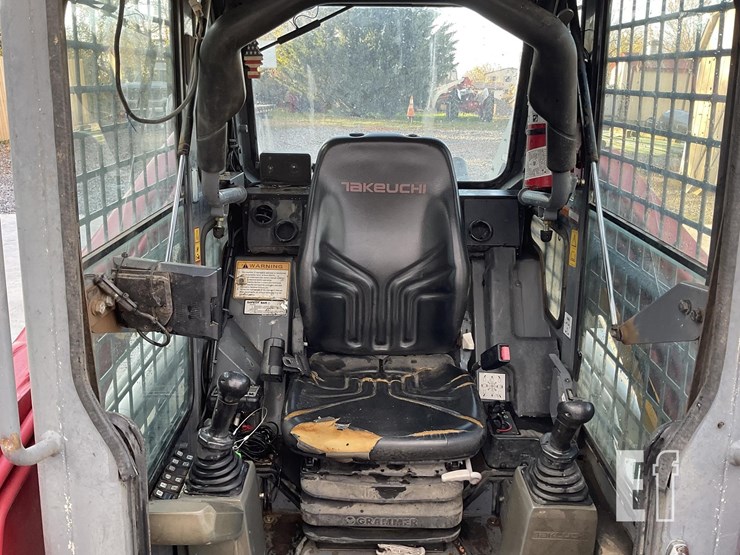 2014-takeuchi-tl10-image-12