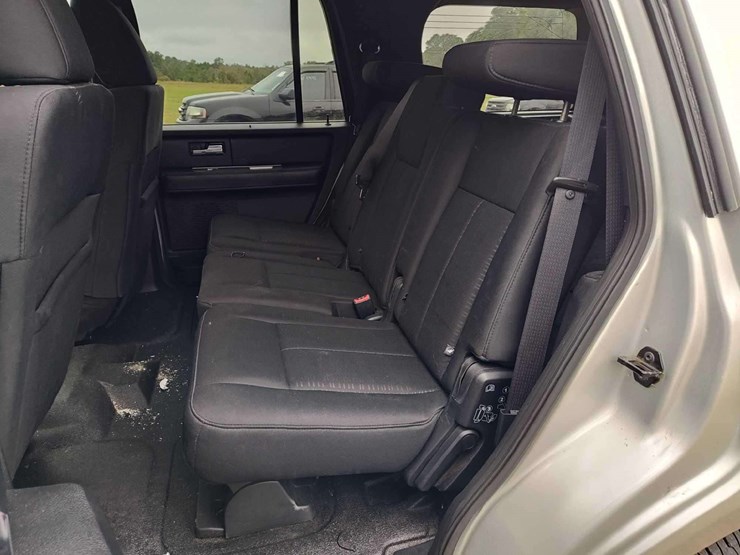 2017-ford-expedition-image-32