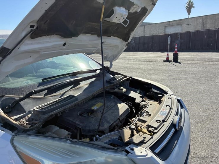 2015-ford-escape-image-7