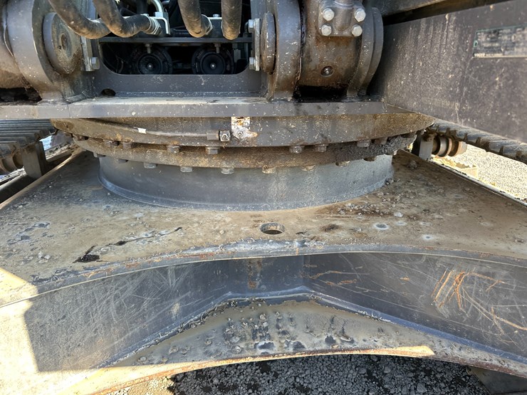 #32825-•-volvo-ec200e-crawler-excavator-image-28