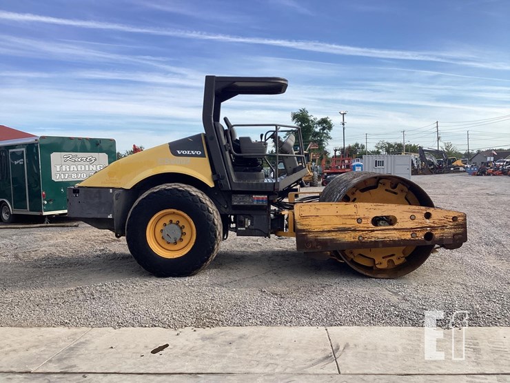 2011-volvo-sd100d-image-5