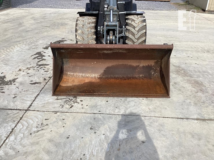 2015-giant-v5003-image-9