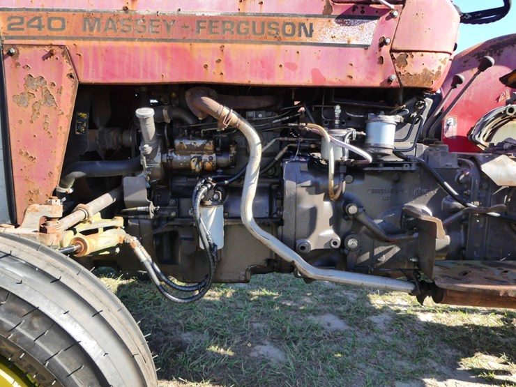 massey-ferguson-240-image-8