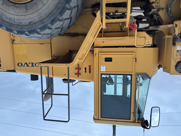 #1911-•-2004-volvo-220e-loader-image-35