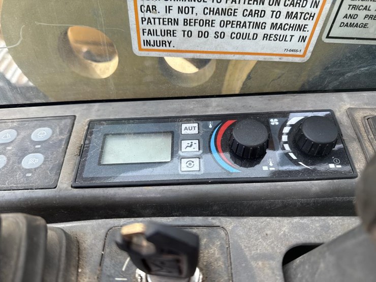 2004-caterpillar-325cl-image-48