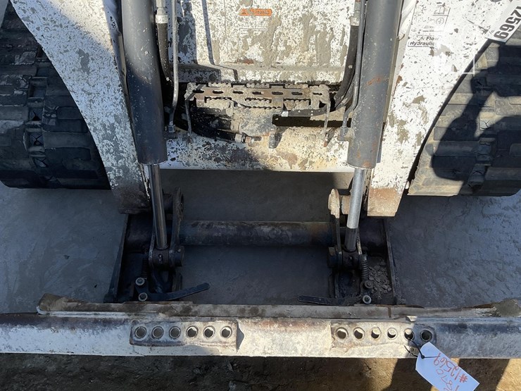 2018-bobcat-t870-image-10