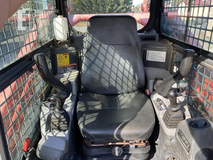 2015-kubota-svl90-2-image-14