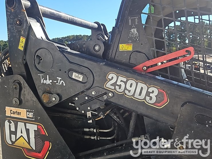 2020-caterpillar-259d3-image-17