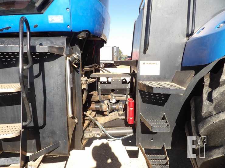new-holland-t9040-image-8
