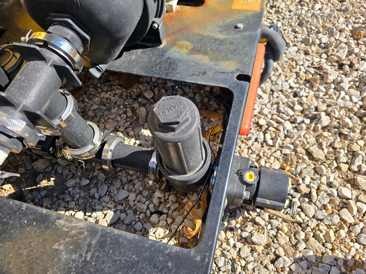 #22370-•-1200-gallon-snowex-liquimaxx-spray-rig-image-23