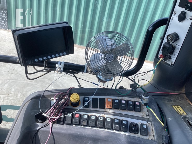 2013-jcb-fastrac-8310-image-19