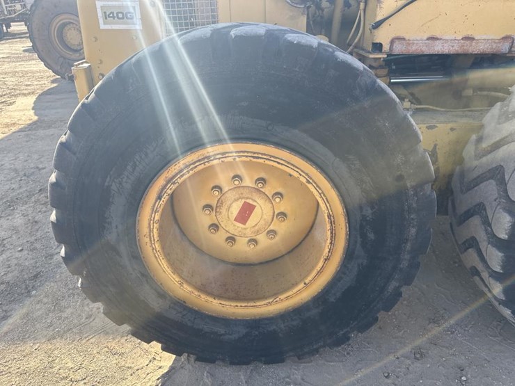 1984-caterpillar-140g-image-63