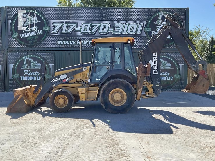 2010-deere-410j-image-1