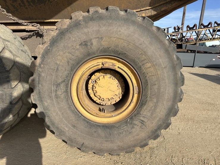 2005-caterpillar-740-image-61